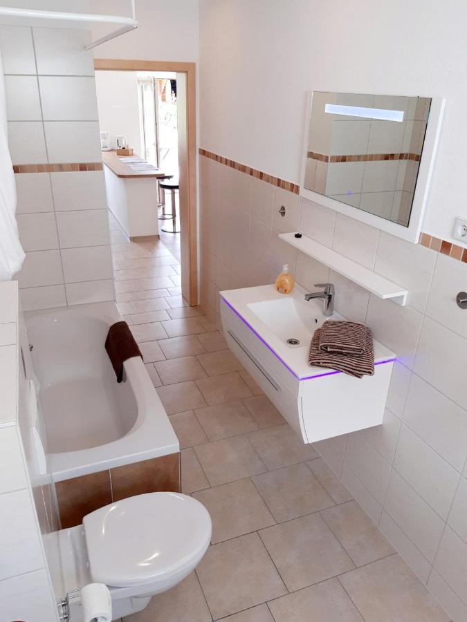 Stadtoase Geraeumige Gaestewohnungen Mit Balkon, Komfort, Modernitaet Und Ruhe, Fuer Monteure Geeignet, Free Wifi Frankenberg Eksteriør bilde